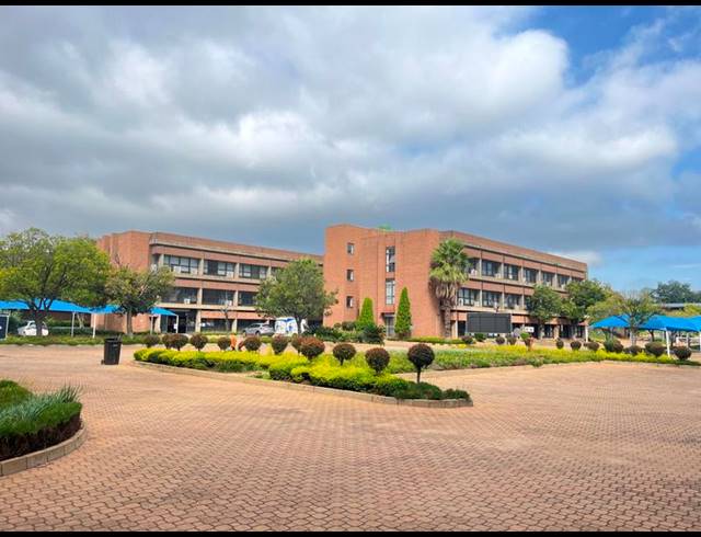 BUSINESS PROPERTY TO RENT IN ALRODE